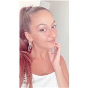 Soy una chica joven, que estudia educación infantil, me encantan los niños y trabajar con ellos, mi especialidad es la música, pero también puedo desarrollar inglés, francés y lengua a niños de entre 5 a 12 años